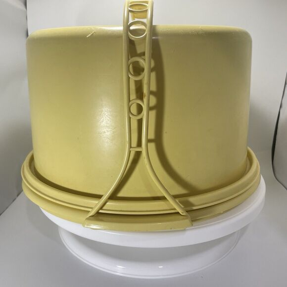 Vintage Harvest Gold Tupperware Cake Carrier With Handle Made In USA - Picture 4 of 11